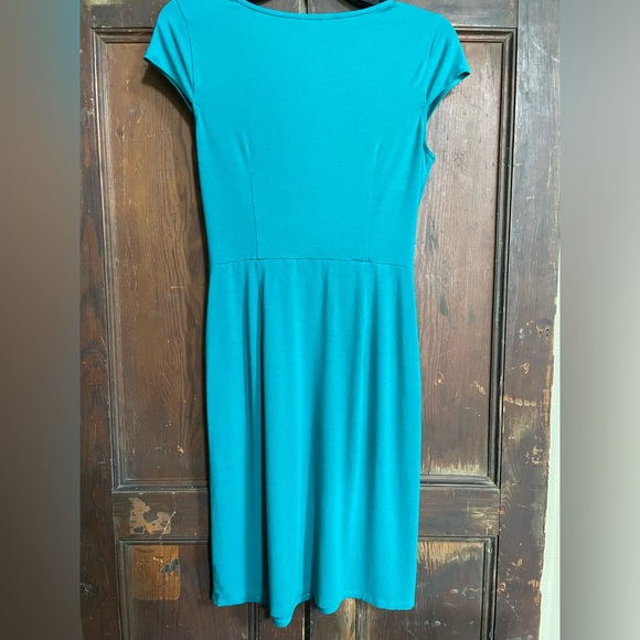 Ann Taylor wrap front dress size 2 - Picture 4 of 6